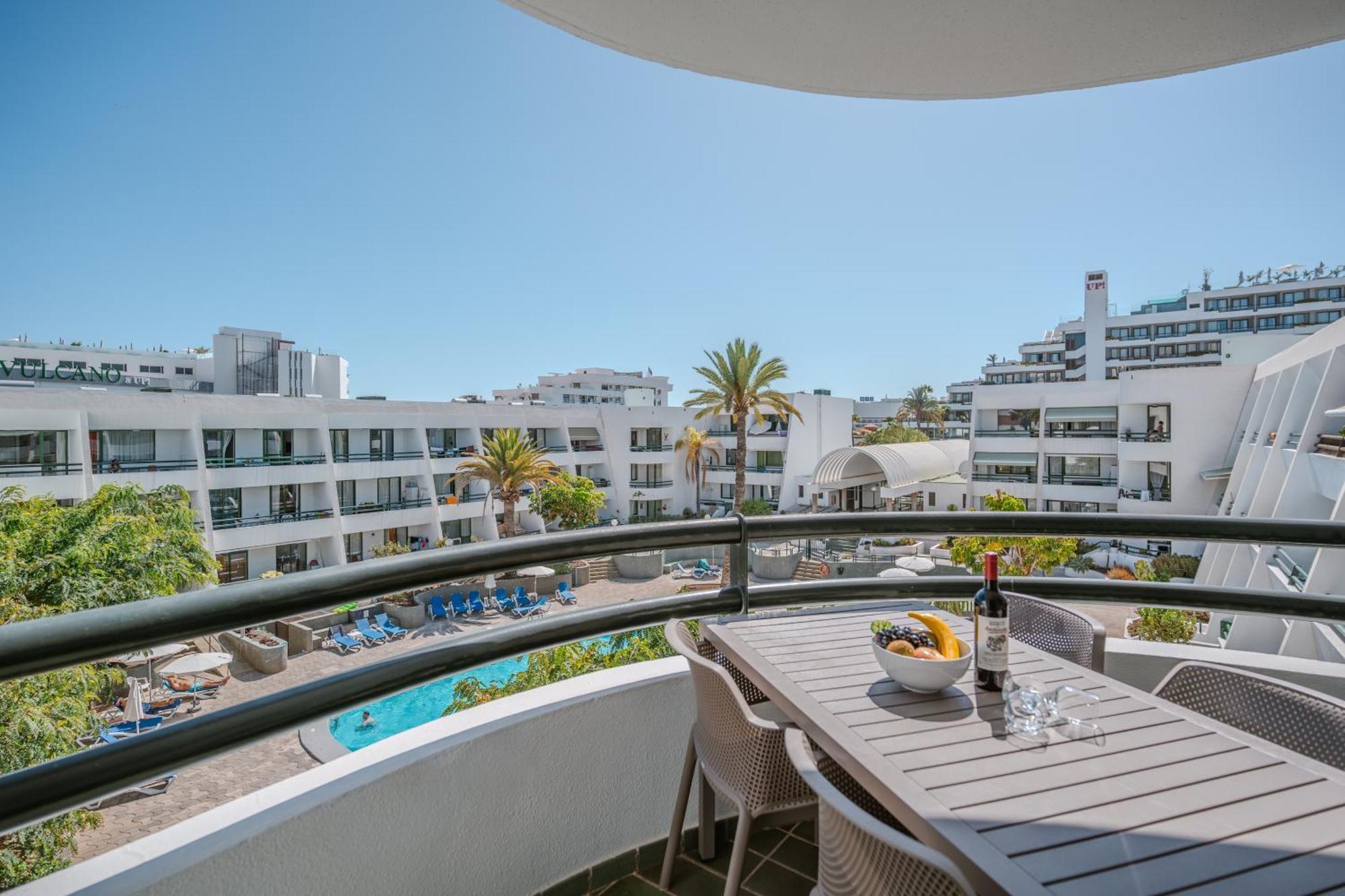 Go2Tenerife Apart Sira Family, Pool & Beach Playa de las Américas Exterior foto